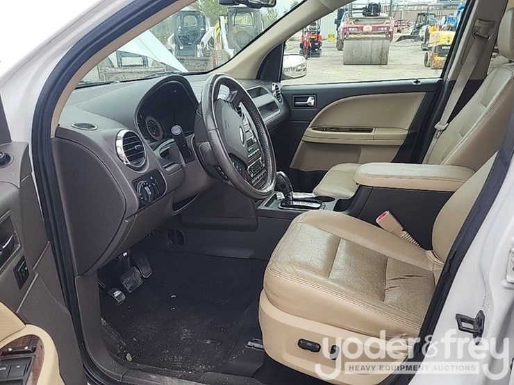 2008-ford-taurus-x-image-15
