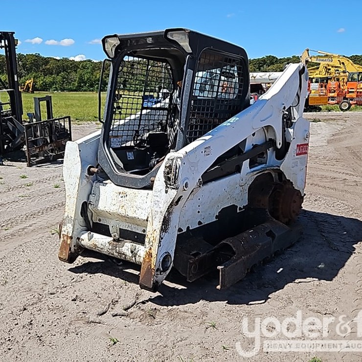 2017 BOBCAT T740