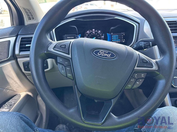 2018-ford-fusion-hybrid-sedan-image-14