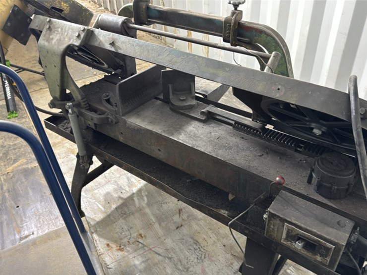#127-•-wellsaw-metal-bandsaw-image-4