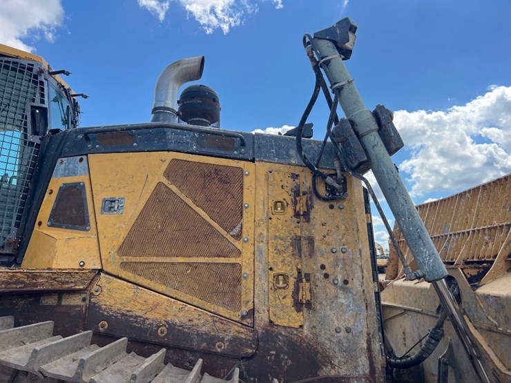 2015-deere-1050k-image-23