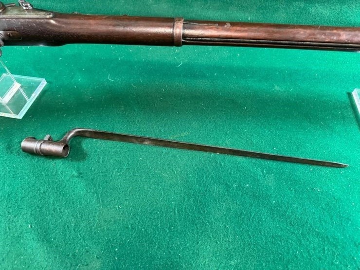 us-springfield-mdl-1866-trapdoor-rifle-image-14