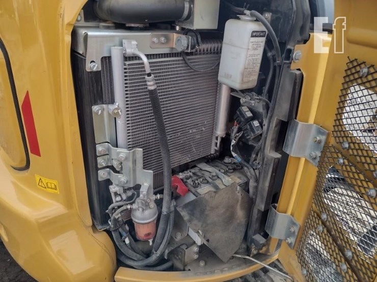 2022-deere-35g-image-45