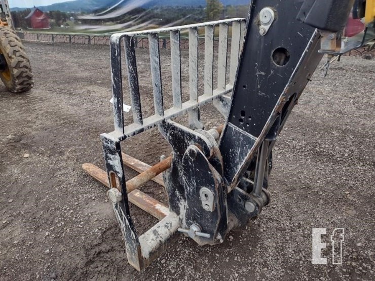 2013-caterpillar-tl642c-image-18