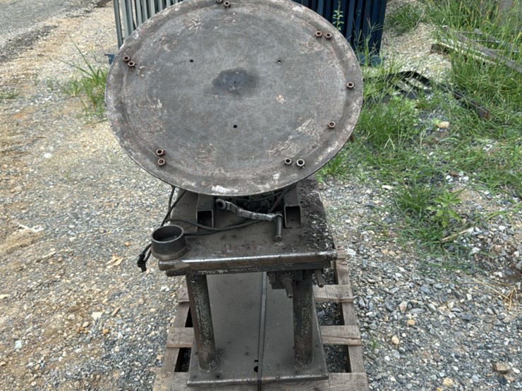 #134-•-custom-welding-turn-table-image-1