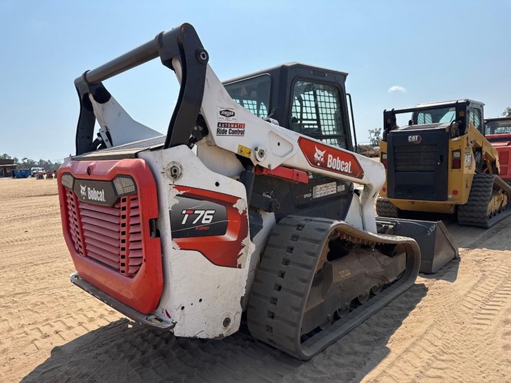 2020-bobcat-t76-image-6