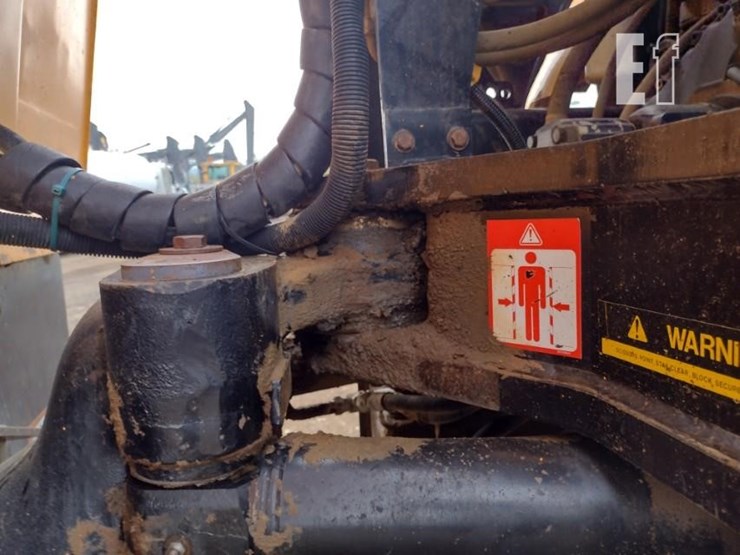 jcb-718-image-26