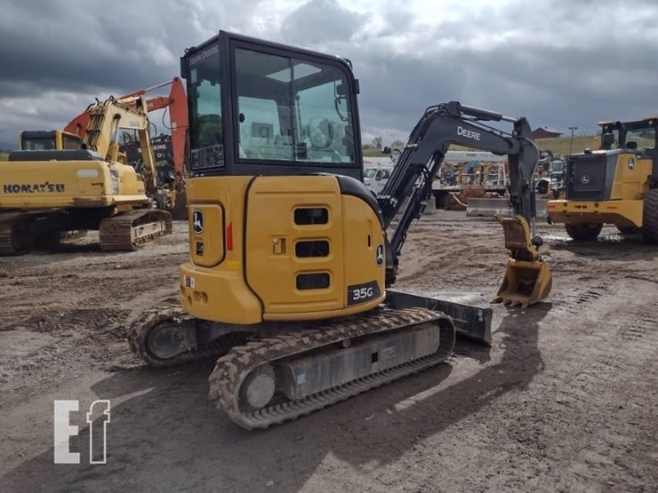 2022-deere-35g-image-50