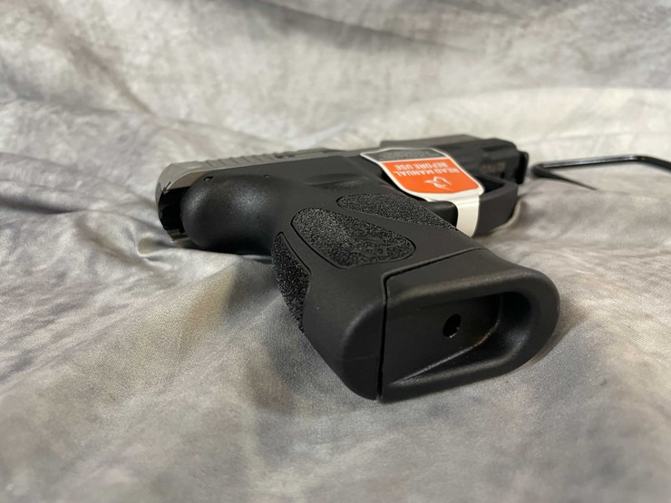 #4778-•-taurus-g2c-compact-40-s&w-pistol,-sn:-agc106105-image-5