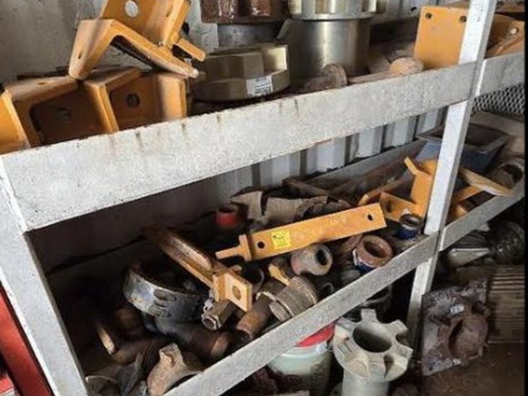 tool-house-with-contents-image-17