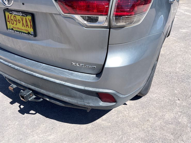 2016-toyota-highlander-image-20