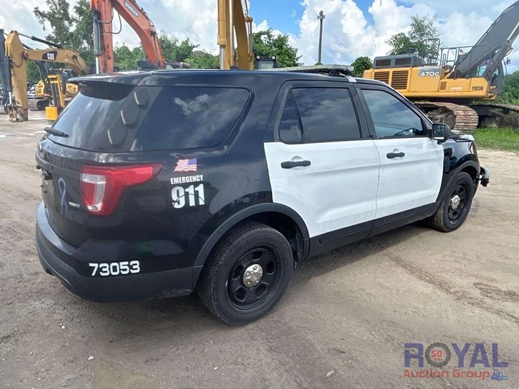 2017-ford-explorer-image-3