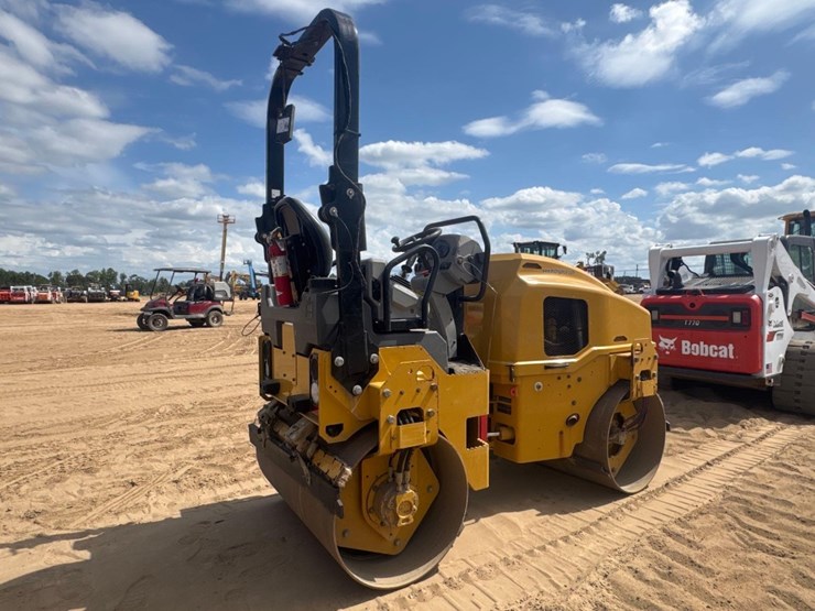 2021-caterpillar-cb2.7-image-6