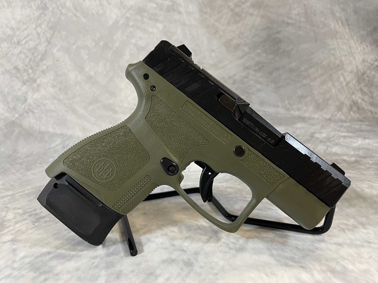 #4789-•-beretta-apx-a1-carry-9mm-luger-pistol,-sn:-axc150909-image-3