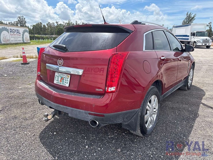 2012-cadilac-srx-suv-image-3