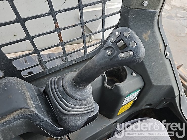 2021-bobcat-t76-image-26