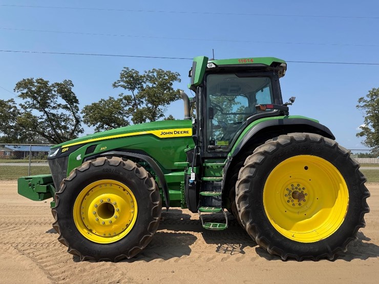 john-deere-8r-310-image-1