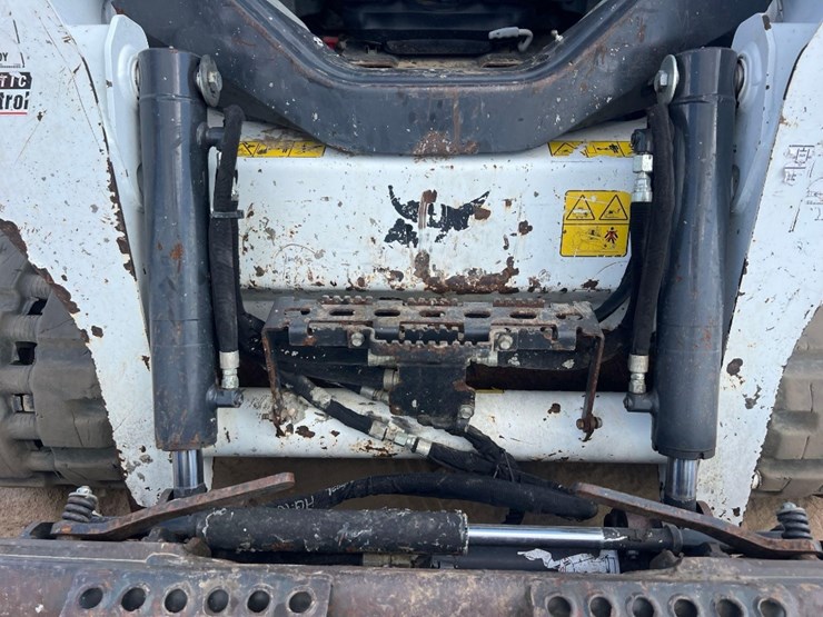 2022-bobcat-t595-image-10