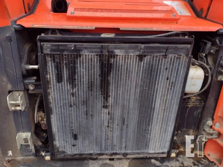 2012-kubota-svl90-image-36