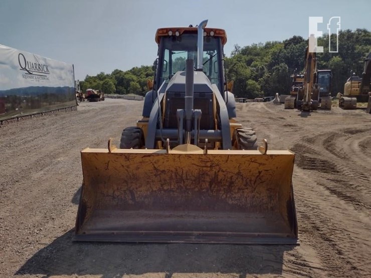 2017-deere-310sl-image-2