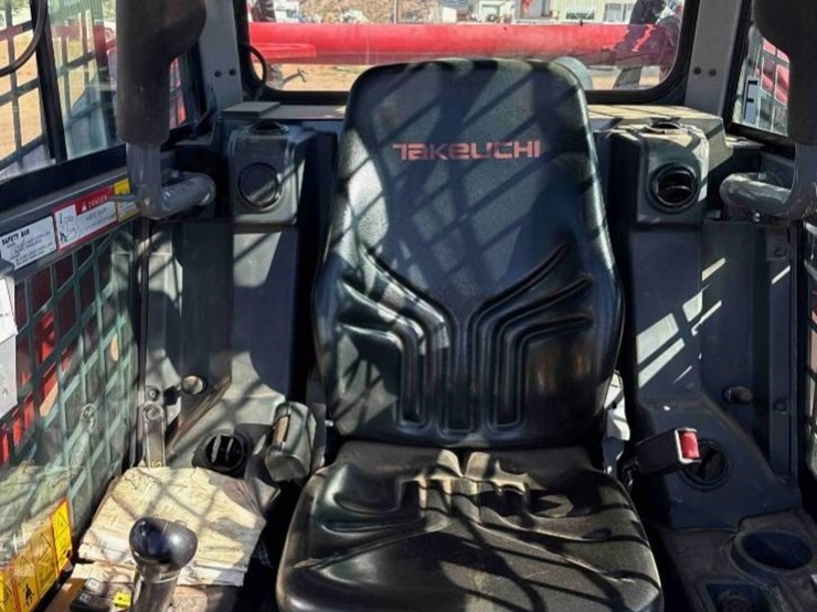 2021-takeuchi-tl12v2-image-5