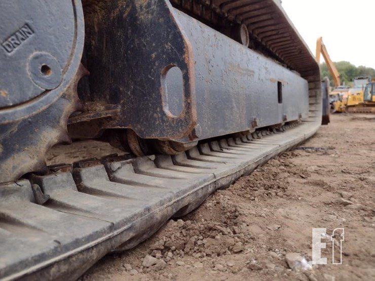 2019-deere-35g-image-41