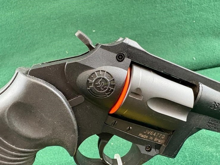 taurus-protector-poly-38-spl-revolver-image-6