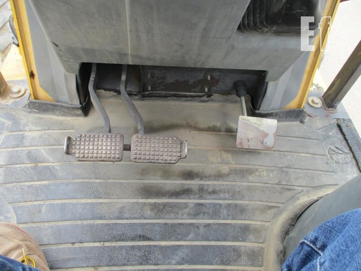2004-new-holland-lv80-image-11