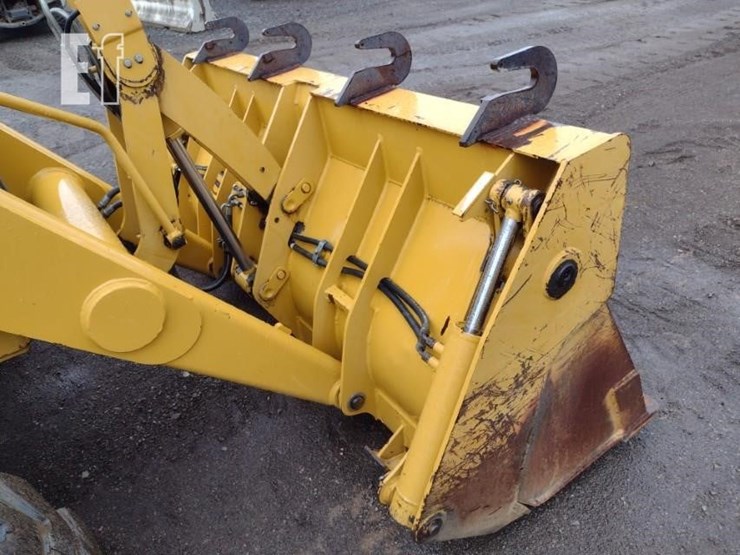 2004-caterpillar-416d-image-18