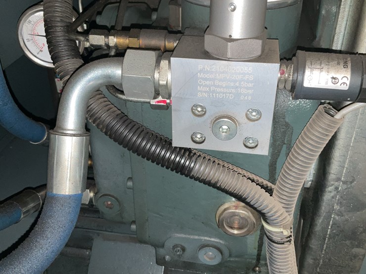 #121-•-fs-curtis-screw-type-air-compressor-image-12