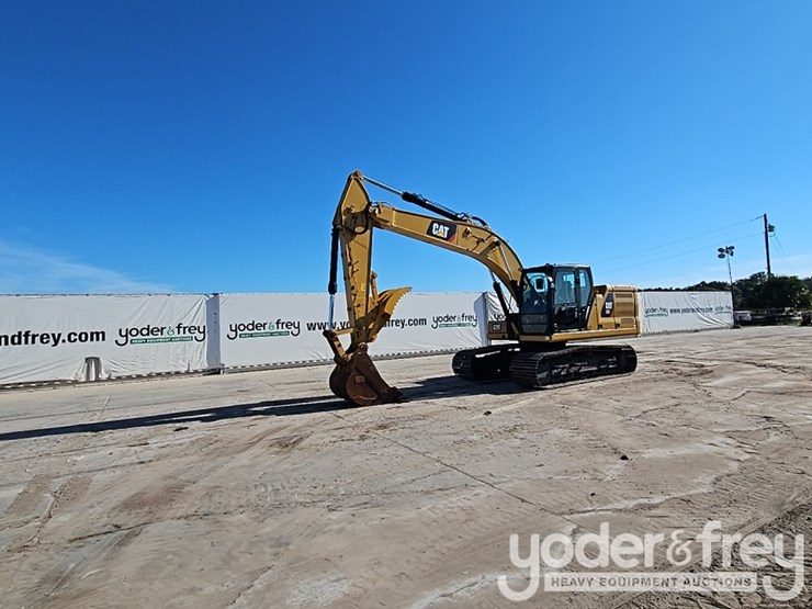 2019-caterpillar-320-image-2
