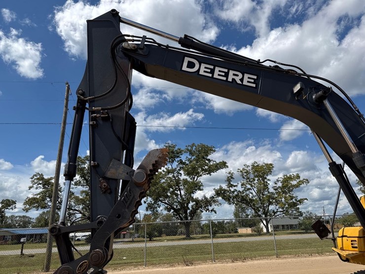 2012-deere-160g-lc-image-22