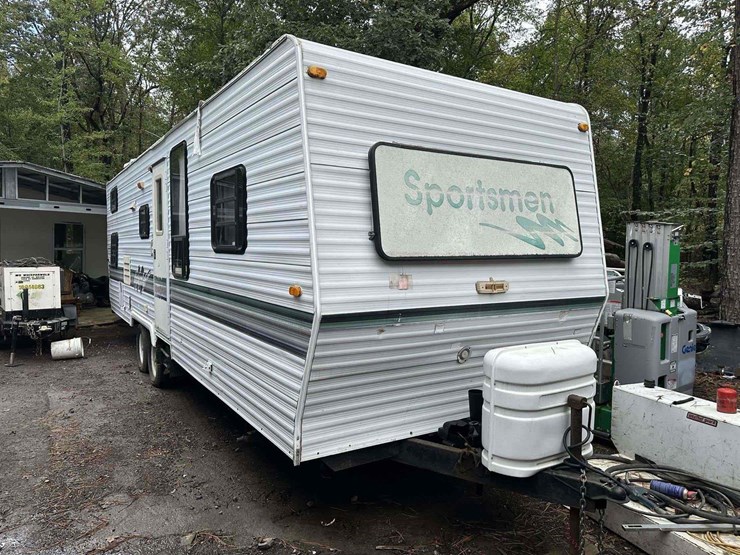 sportsmen-camper-trailer-image-1