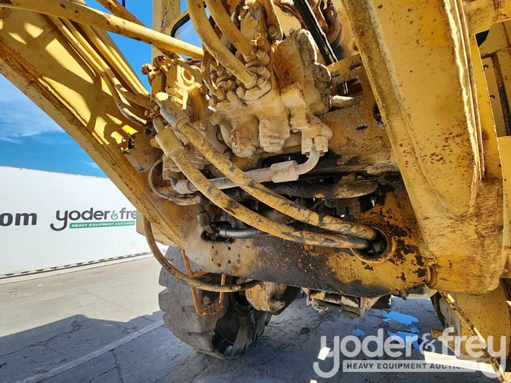 caterpillar-16g-image-26