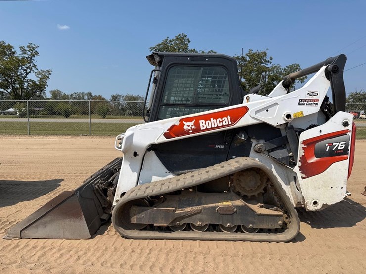 2020-bobcat-t76-image-1