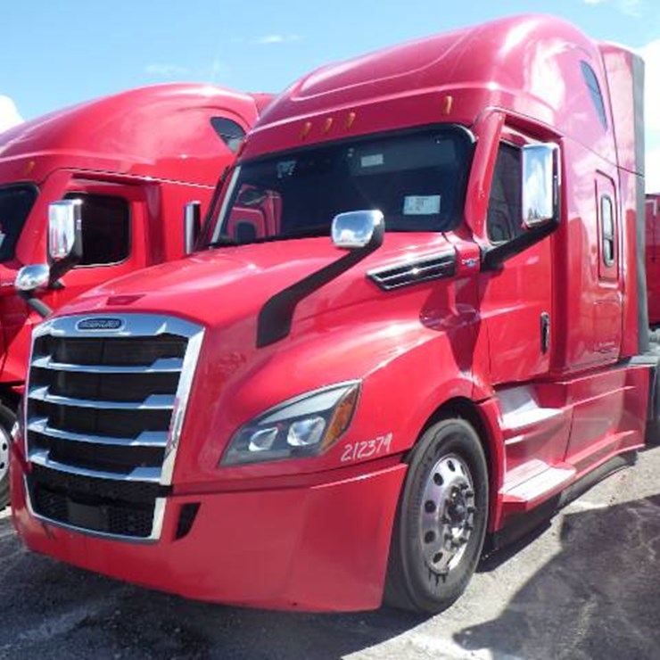 2021 FREIGHTLINER CASCADIA 126