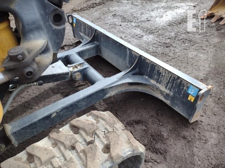 2022-deere-35g-image-24