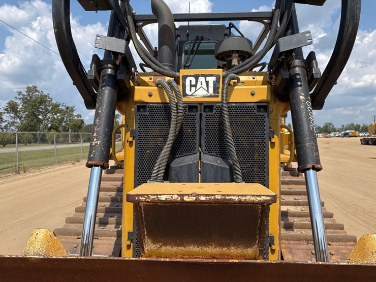 caterpillar-d6t-xl-image-18