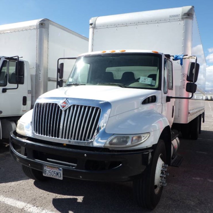 2018 INTERNATIONAL DURASTAR 4300