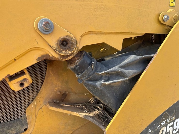 2012-caterpillar-259b3-image-19