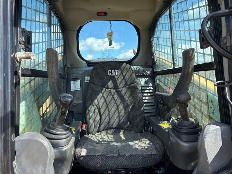2019-caterpillar-279d-image-23