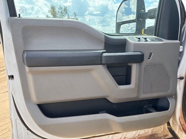 2019-ford-f250-xl-image-27