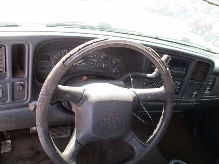 2002-chevrolet-2500-image-9