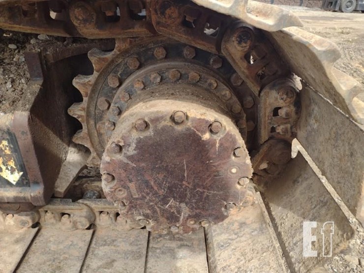 2011-deere-225d-lc-image-33