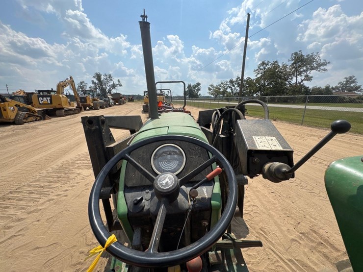 john-deere-2350-image-23