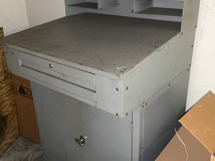 #167-•-metal-desk-image-3
