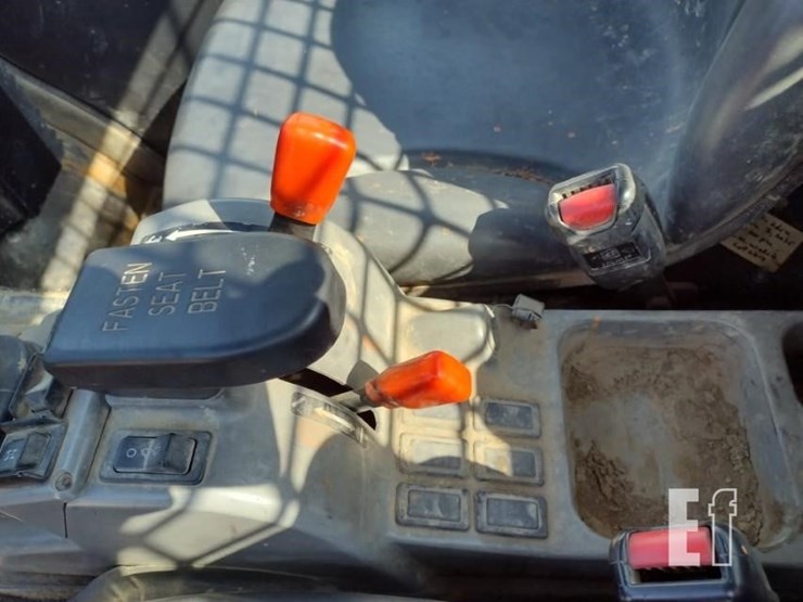 19-bobcat-5600t-toolcat-9416-image-9