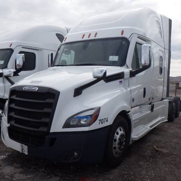 2024 FREIGHTLINER CASCADIA 126