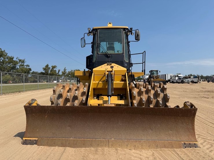 2018-caterpillar-815k-image-3