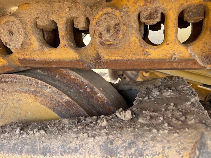 2019-caterpillar-d6t-lgp-image-12